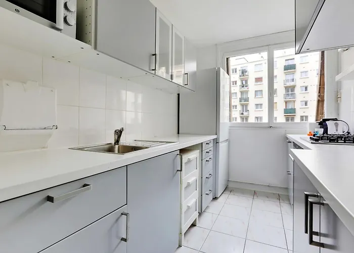 Charming - 2br-6p - Expo